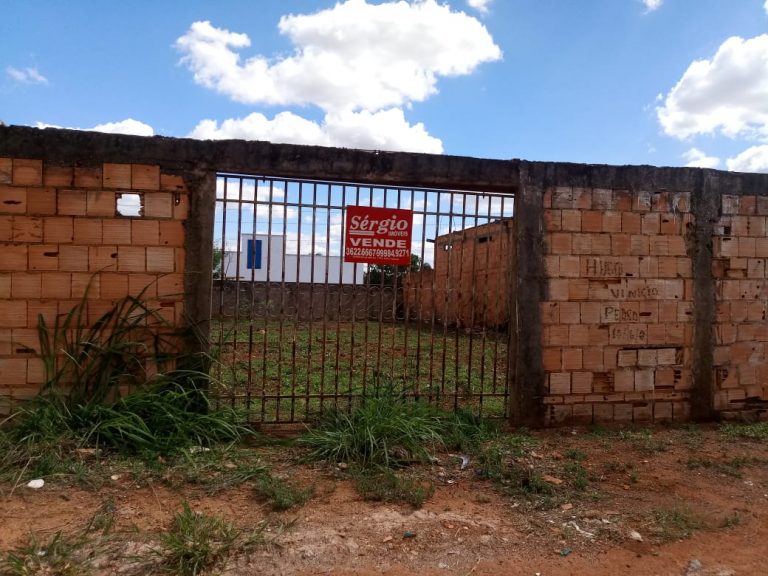 Vende-se lote no Jardim Osfaya Vende-se lote no Jardim Osfaya