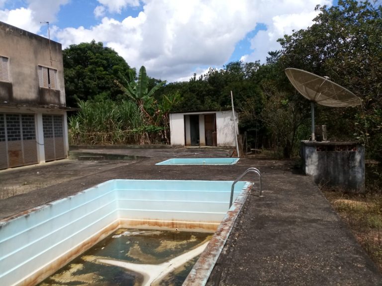 Vende-se excelente Fazenda, região Palmital Vende-se excelente Fazenda, região Palmital