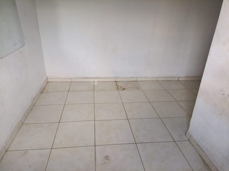 VENDO LOTE COM 9 KITNETS –  R$400.000,00 VENDO LOTE COM 9 KITNETS –  R$400.000,00