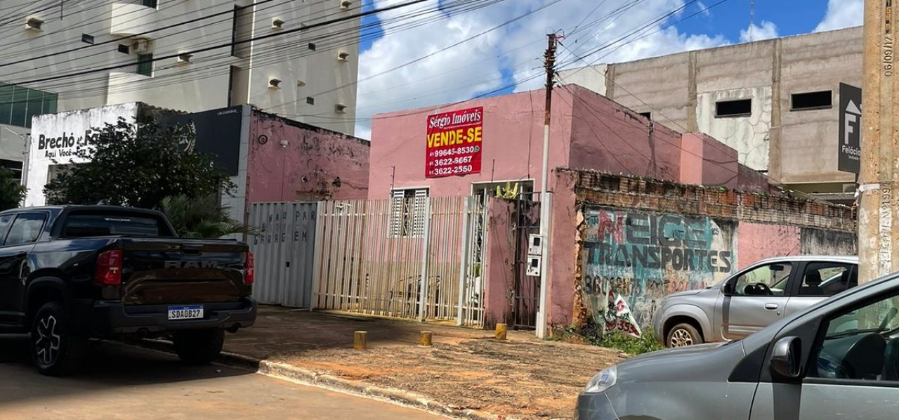 Vende-se imóvel comercial, centro de Luziânia